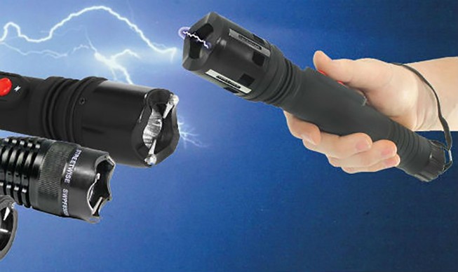2 kẻ xăm trổ chích roi điện, cướp xe SH dưới dạ cầu Thủ Thiêm