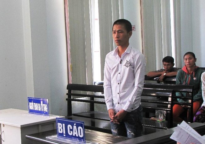 Mang đồ cướp giật đi cầm nhưng trả biên lai cho bị hại