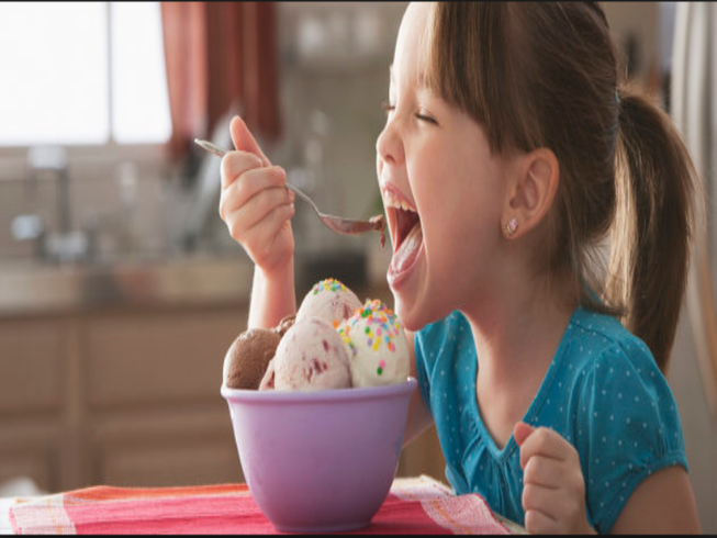 Những sai lầm khi ăn kem khiến bạn bị ngộ độc