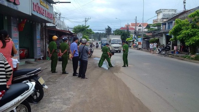 Nữ sinh 17 tuổi bị ném đá chết khi đi với bạn trai