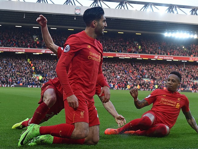 Emre Can lập siêu phẩm, Liverpool ngược dòng hạ Burnley