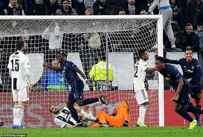 MU ngoạn mục đánh bại Juventus, Real Madrid thắng 'hủy diệt'
