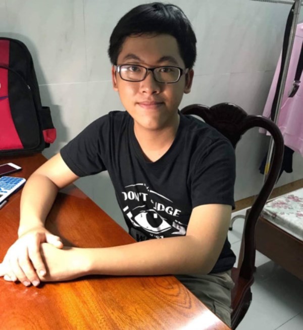 Thí sinh duy nhất đạt điểm 10 môn toán ở TP.HCM nói gì?