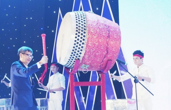 Hiệu phó ĐH Hoa Sen nhắn nhủ tân sinh viên 3 điều