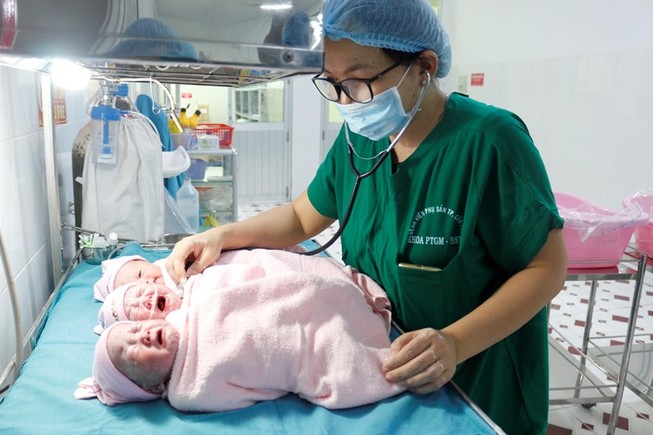Sản phụ tam thai vết mổ cũ vượt cạn thành công