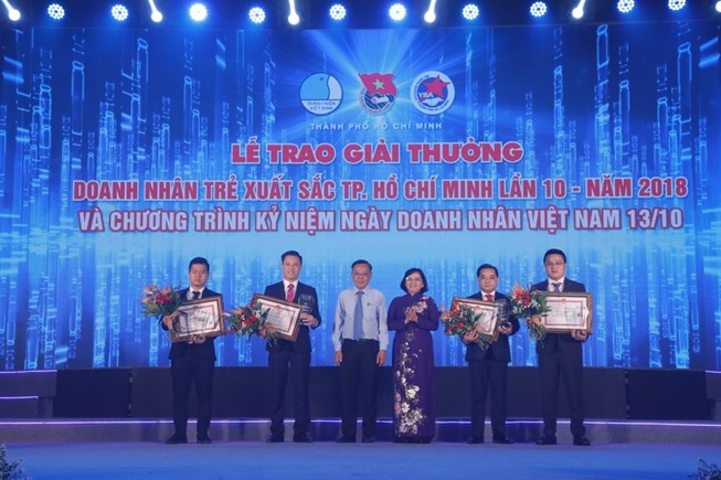 Trao giải cho 17 doanh nhân trẻ xuất sắc TP.HCM năm 2018