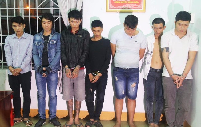 Gần 40 thanh niên mang cả bao mã tấu, súng đi đánh nhau