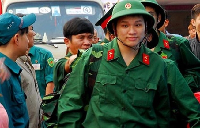 Vì sao thanh niên xăm mình không được tuyển quân?