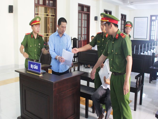 Trưởng BQL công trình giao thông và đô thị lãnh án tù
