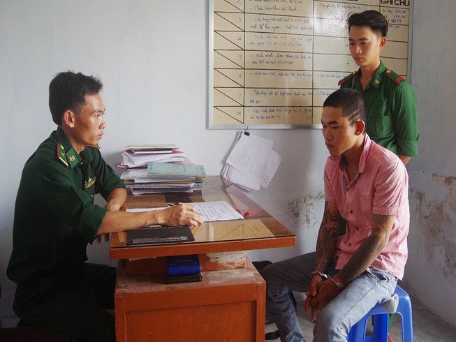 Lấy lời khai một đối tượng trong liên quan vụ án.
