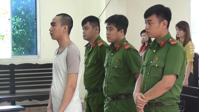Mâu thuẫn tình tay ba, 1 người chết, 1 người đi tù