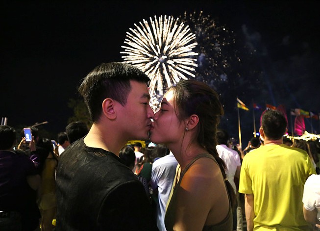TP.HCM sáng rực chào năm 2019