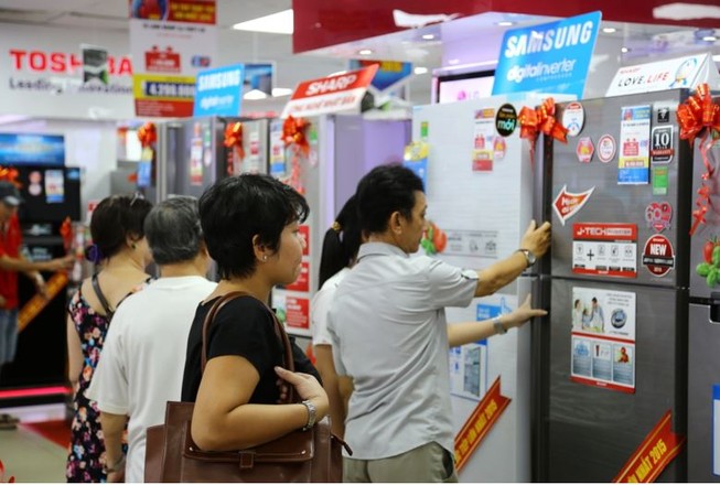 Thị trường điện máy sôi động mùa nắng nóng