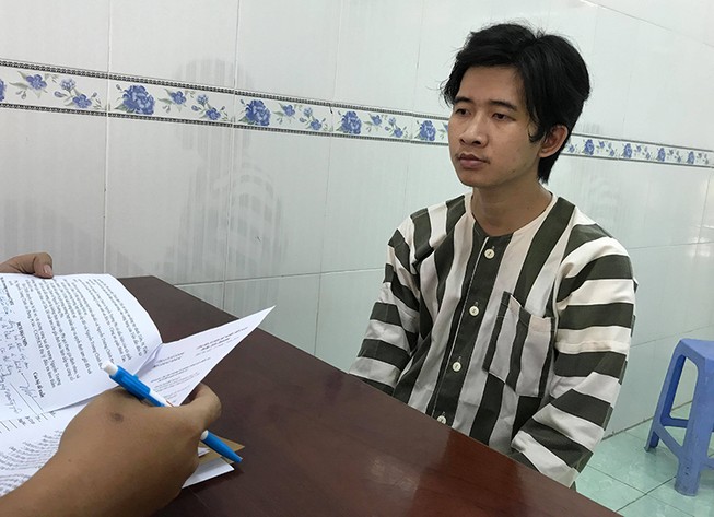 Mời bia trong quán karaoke ở Bình Tân, thanh niên bị đâm chết