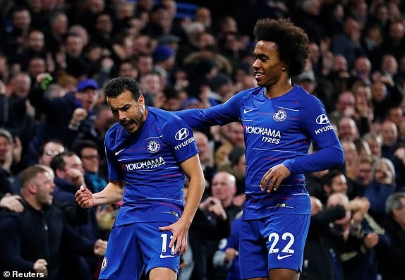 Đánh bại Newcastle, Chelsea 'bỏ rơi' Arsenal