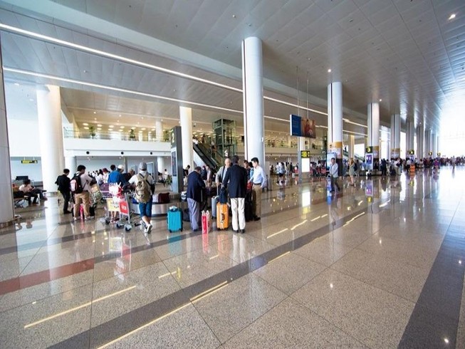 Hành khách tranh cãi với nhân viên Jetstar tại Nội Bài