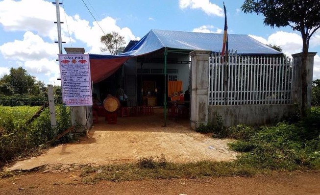 Truy bắt kẻ đoạt mạng vợ bằng 36 nhát dao