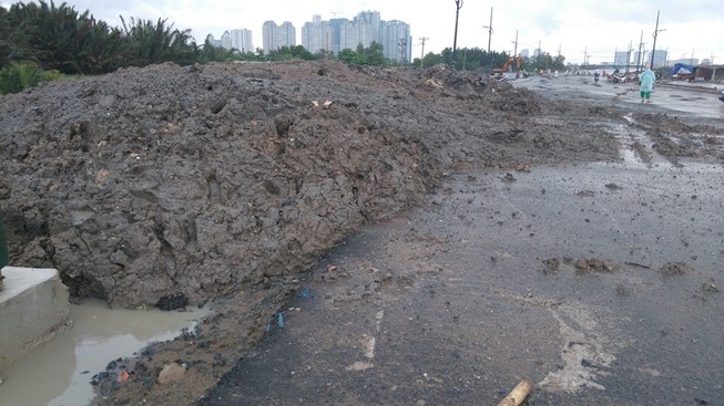 Dự án của Công ty Đại Quang Minh bị đổ trộm chất thải