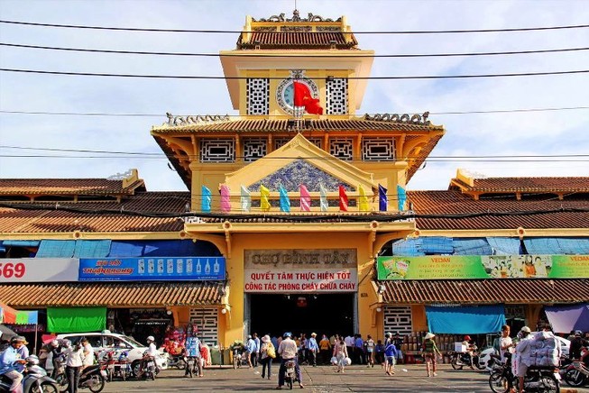 TP.HCM đóng cửa chợ Bình Tây một năm để sửa chữa