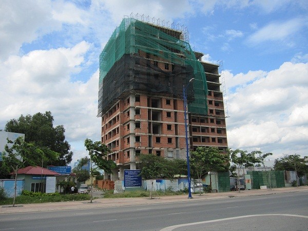 Địa ốc Hoàng Quân chây ì trả nợ cho khách hàng