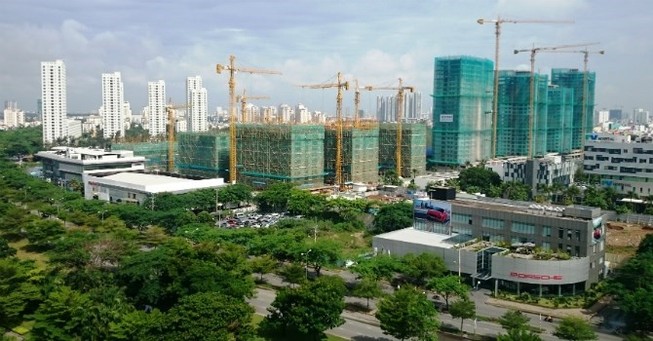 Bất động sản TP.HCM: Phân khúc cao cấp áp đảo thị trường