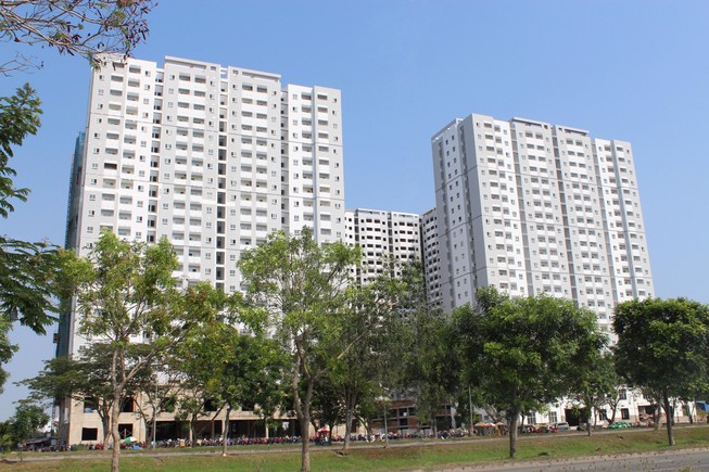 Giá đất đô thị cao, khó làm nhà ở giá thấp