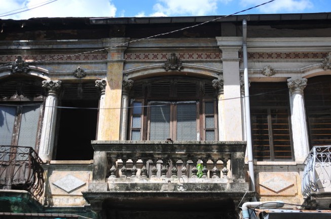 Bí ẩn biệt thự Sài Gòn: Ngôi nhà luôn khóa cổng
