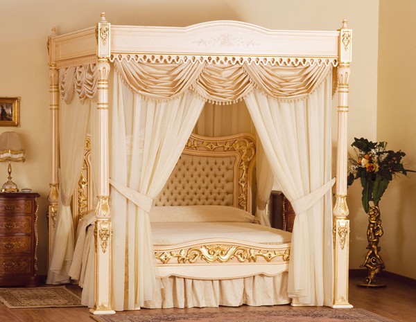 Giường 138 tỷ đồng, nhà vệ sinh 36 tỷ đồng cho gia đình đại gia
