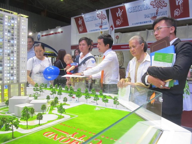 Nhộn nhịp giao dịch bất động sản tầm trung
