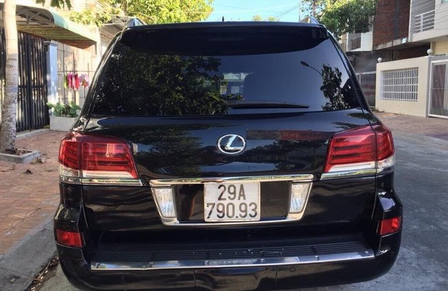 Phó chủ tịch tỉnh Hậu Giang trả lại biển số công của xe Lexus