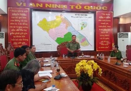 Quang cảnh buổi họp báo thông tin vụ Vũ Thị Hồng Yến tham ô tài sản