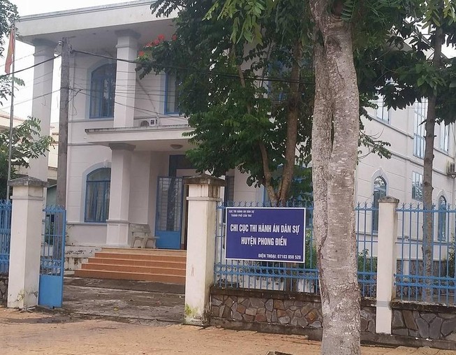 Chi cục trưởng làm thất thoát tiền tỉ đến VKS trình báo