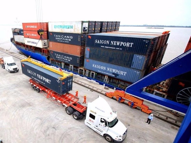 Cần Thơ tiếp nhận chuyến tàu container đầu tiên