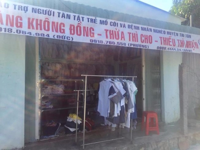 Cửa hàng Không đồng - thừa thì cho - thiếu thì nhận