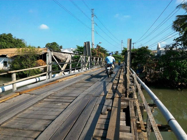 Xảy ra tai nạn chết người mới lo sửa cầu