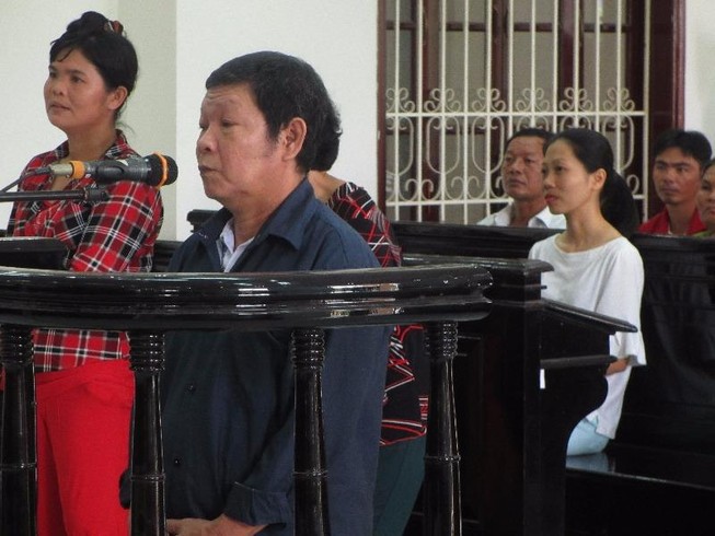 Ông nội thú tính lãnh án tù chung thân