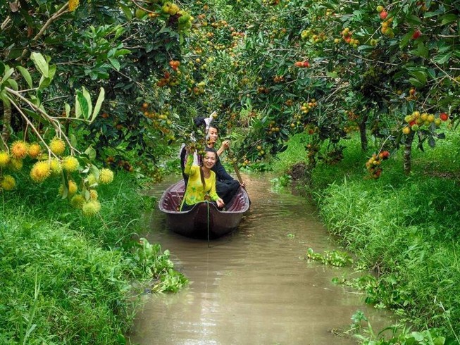 Dạo chợ nổi Phong Điền nghe tài tử, nếm ẩm thực dân dã
