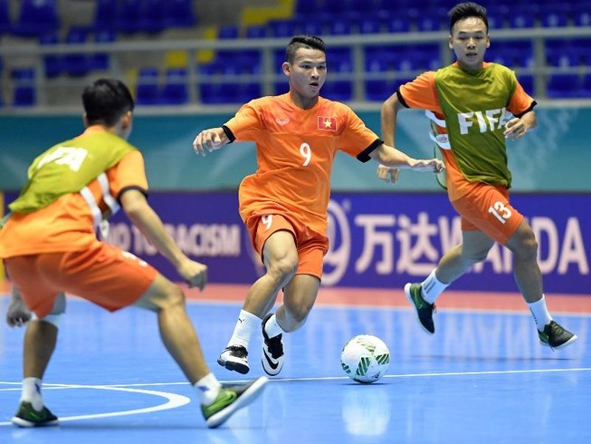 HLV Bruno: 'Tôi đã nghiên cứu kỹ tuyển Ý'