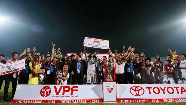 Hà Nội T&T vô địch V-League, nhận thưởng 13 tỉ đồng