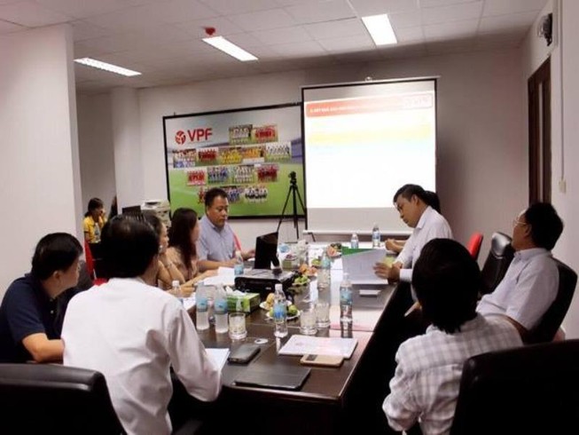 VPF chấn chỉnh tình trạng một ông chủ nhiều đội bóng