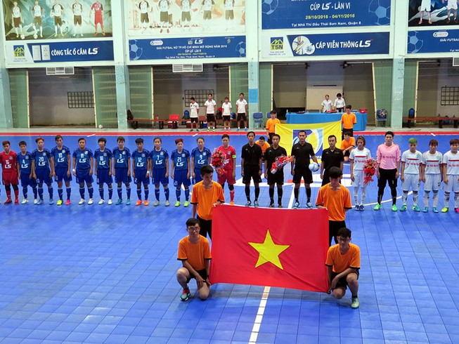 Tưng bừng khai mạc giải Futsal nữ TP.HCM mở rộng