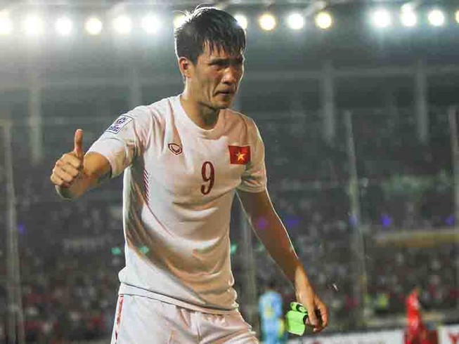 Nước mắt Công Vinh và bàn thắng tặng thầy