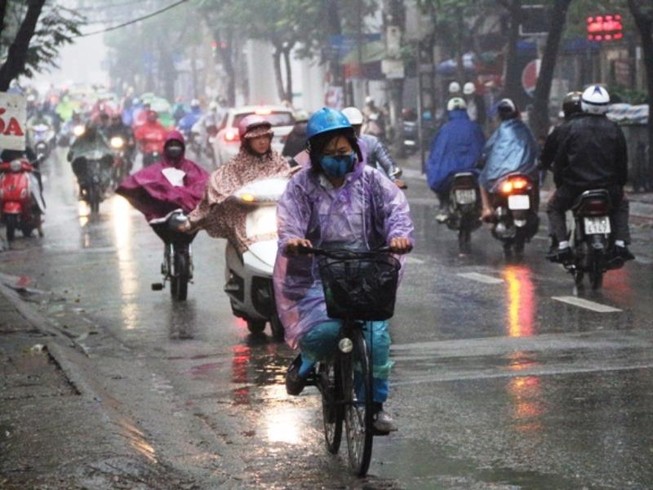 Miền Bắc rét đậm, lũ dâng cao trên sông Hồng