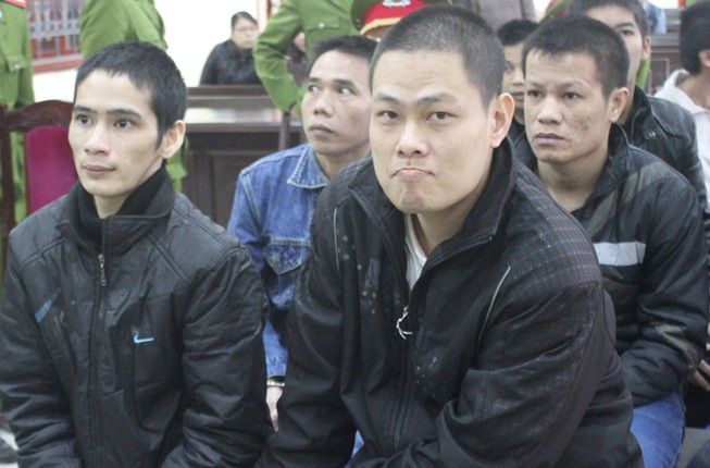 Hủy án tử hình hai kẻ vận chuyển 60 bánh heroin