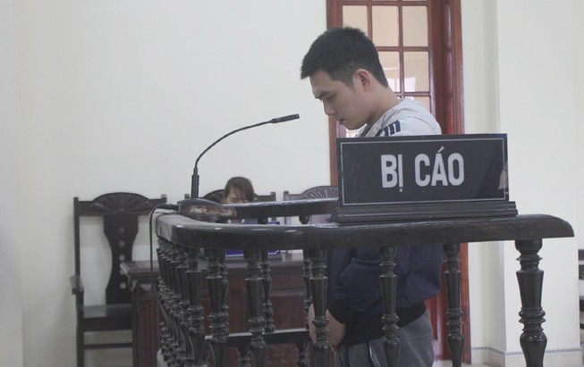 Đâm chết vợ rồi tự tử bất thành, lĩnh 12 năm tù