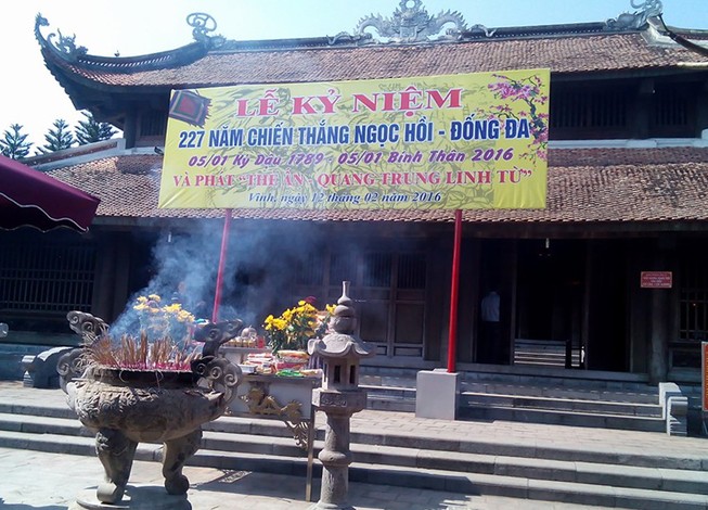 Phát thẻ ấn 'Quang Trung linh từ' tại lễ kỷ niệm chiến thắng Ngọc Hồi-Đống Đa