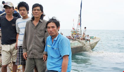 Một thuyền viên tử vong và một ngư dân mất tích trên biển
