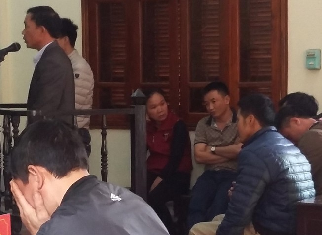 Vụ trưởng công an xã đánh bạc: Tòa chưa tuyên án