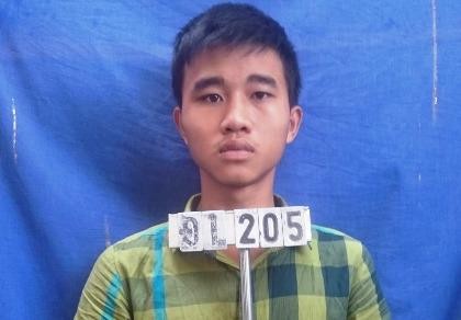 Đưa điện thoại cho trẻ em 15 tuổi nghe nhạc để... dâm ô
