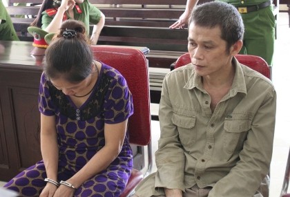 2 vợ chồng vào tù vì buôn heroin